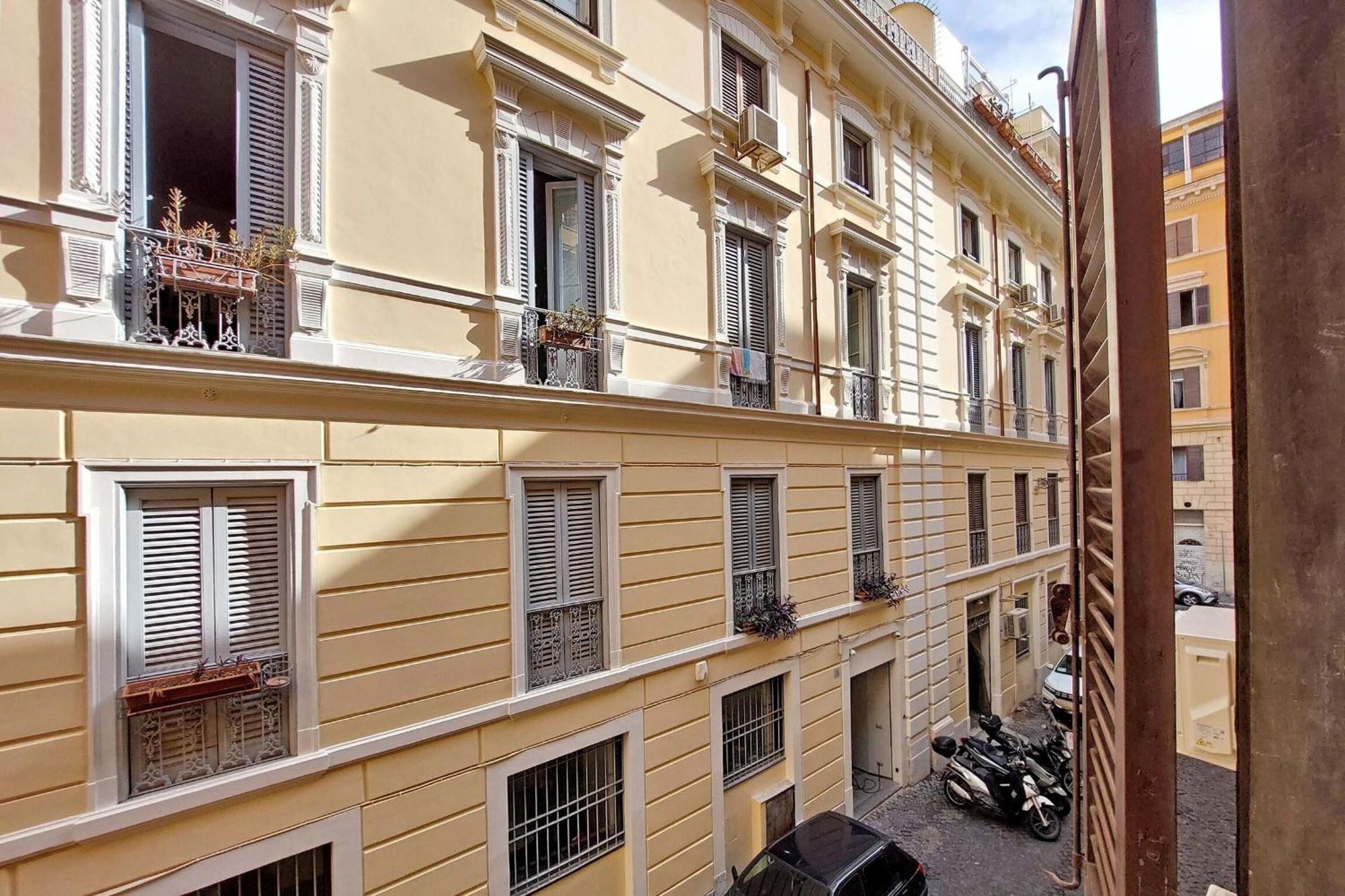 Caprareccia In Monti By Halldis *